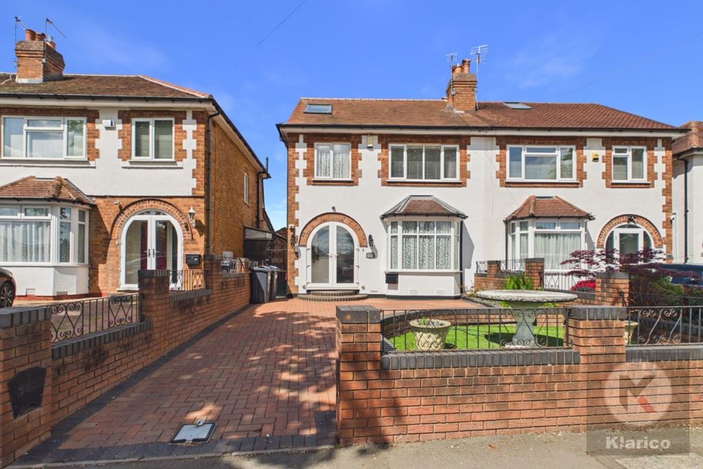 Property photo 1 of 32