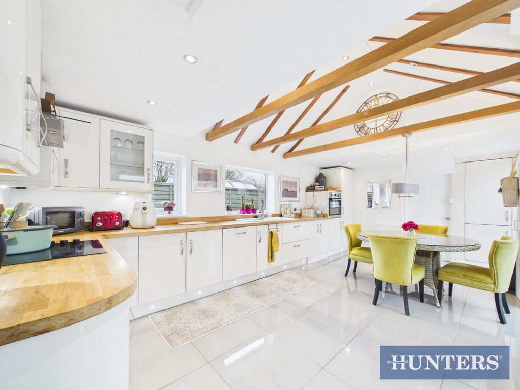 Property photo 2 of 22 Kitchen/Diner