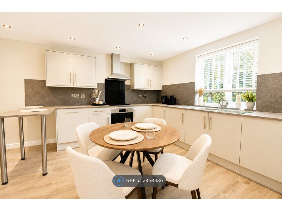 Property photo 2 of 8 Flat 3