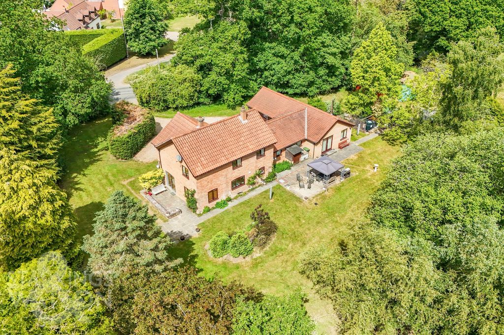 Property photo 2 of 37