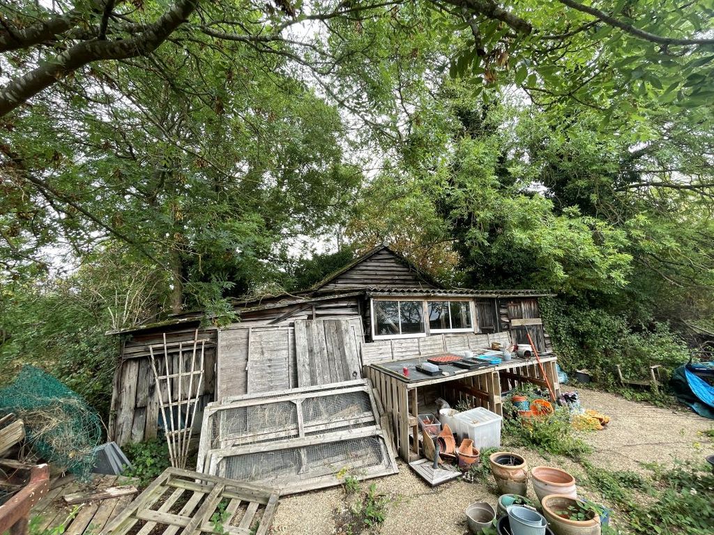 Property photo 3 of 20