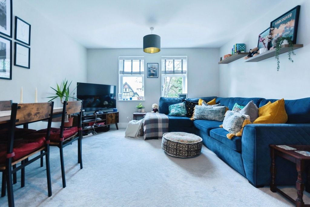 Property photo 2 of 15 Photo