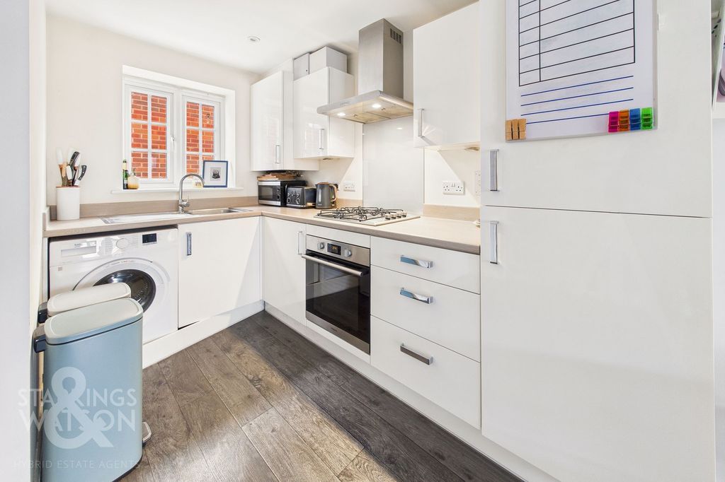 Property photo 3 of 16