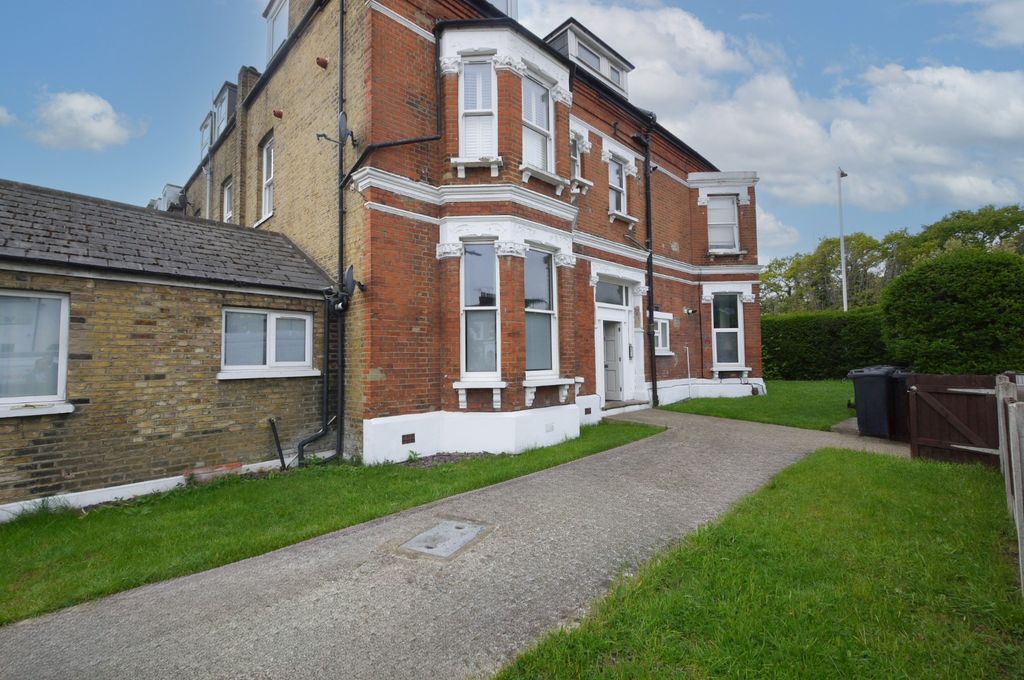 Property photo 1 of 8 4162902