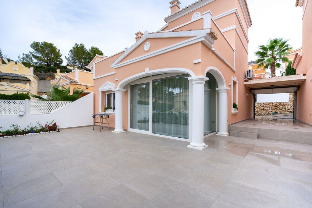 Property photo 1 of 39