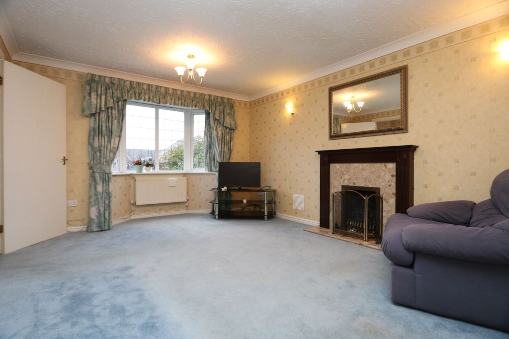 Property photo 2 of 29