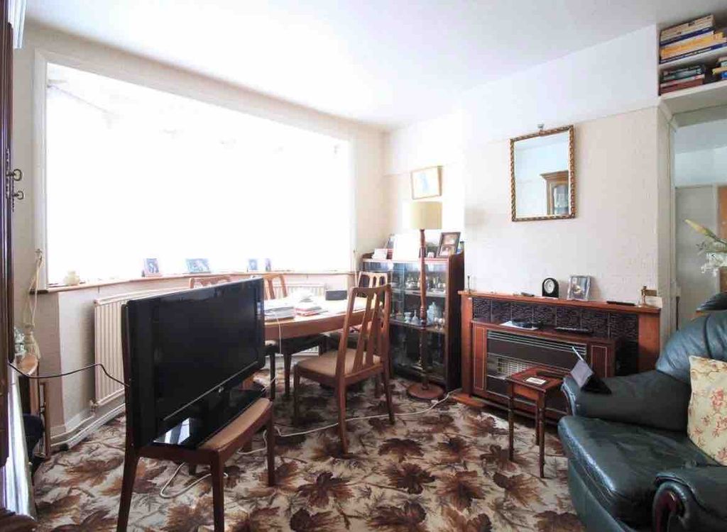 Property photo 3 of 10 Gallery