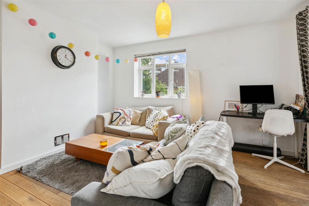Property photo 2 of 10 11.Jpg