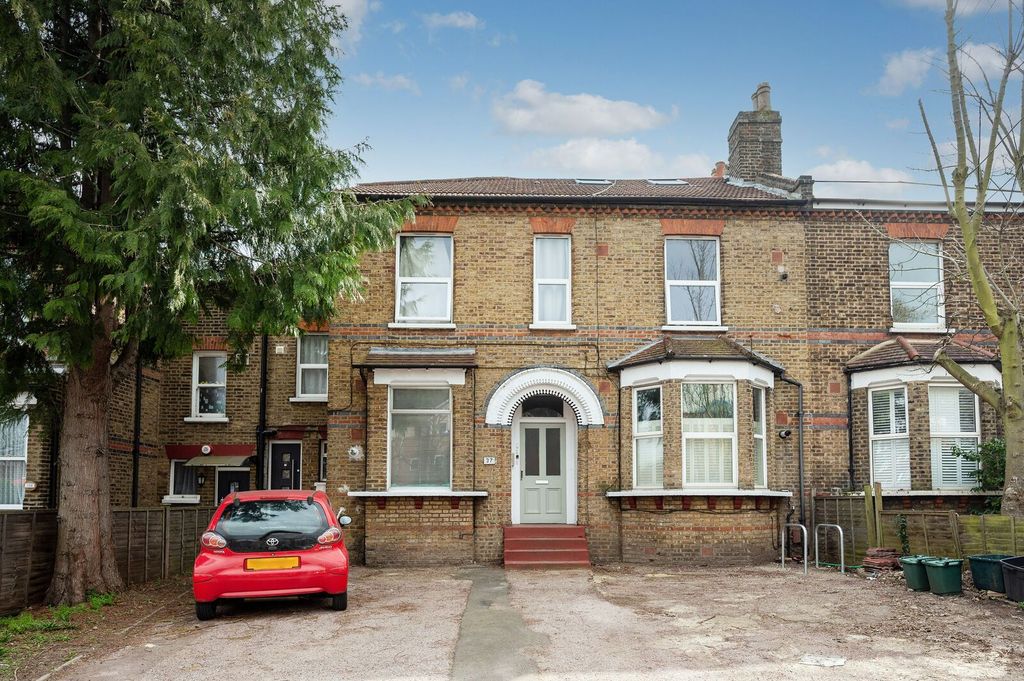 Property photo 1 of 6