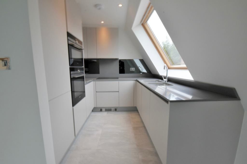 Property photo 1 of 8 Top-Floor 1 Bed Pad With Private Balcony & Lift Direct To The Flat | Parson Street, Nw4
