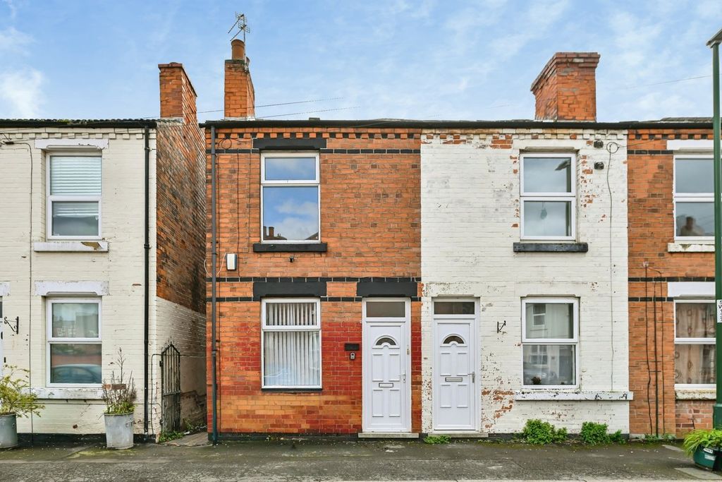 Property photo 1 of 17