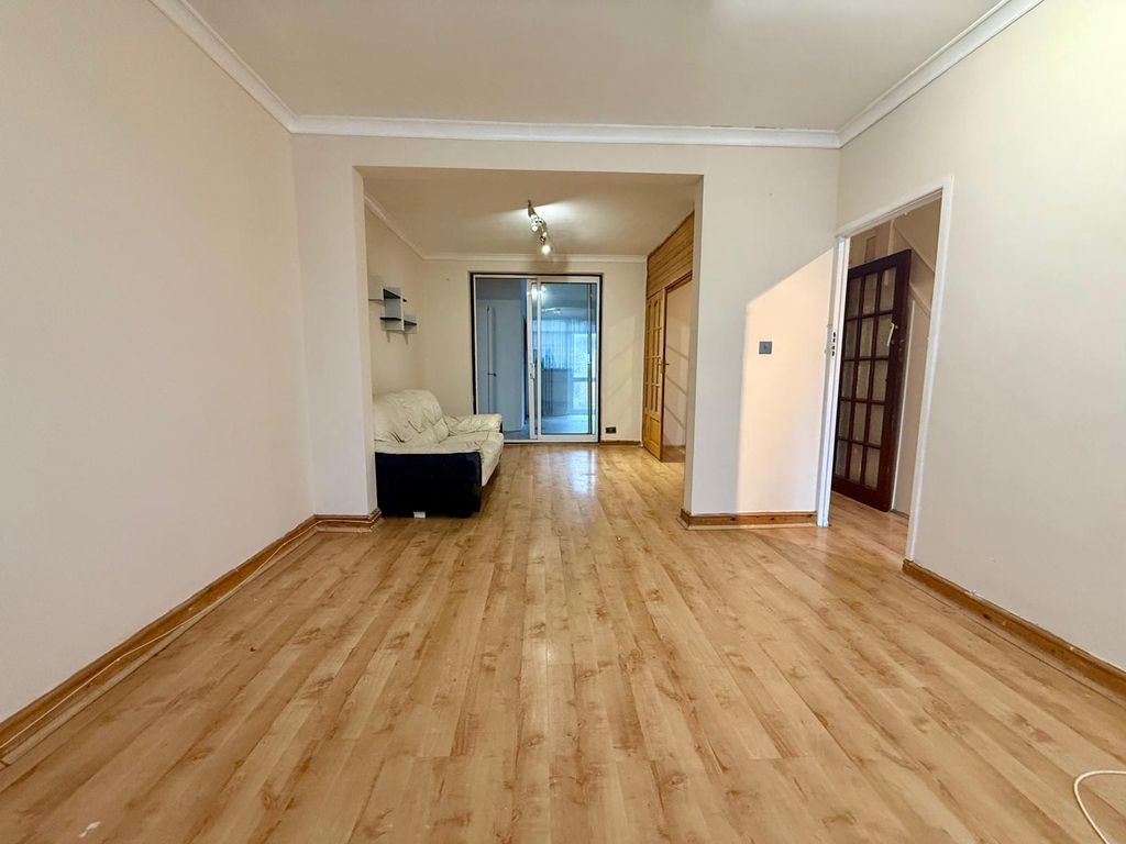 Property photo 1 of 4 Apqp6531[1]