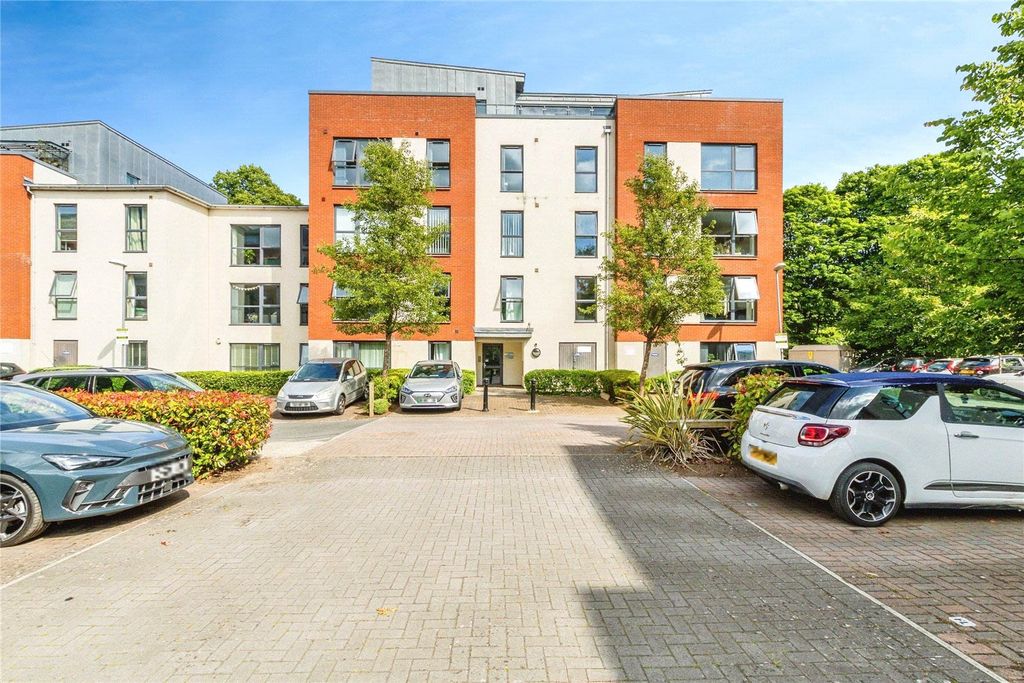 Property photo 2 of 13 Picture No. 12