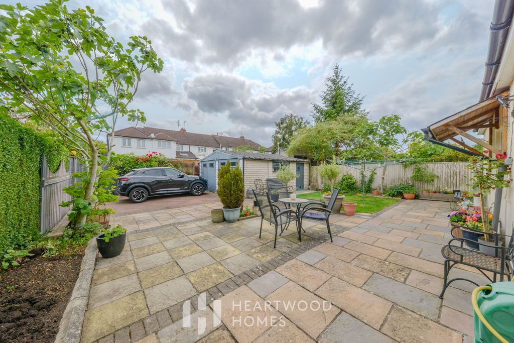 Property photo 2 of 18