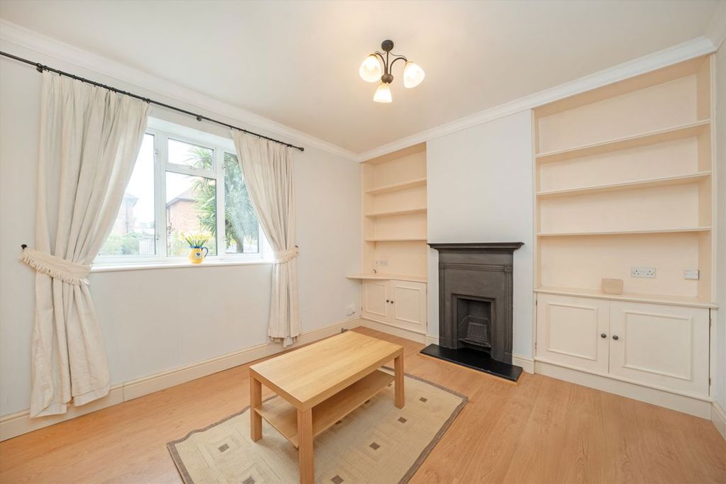 Property photo 2 of 9