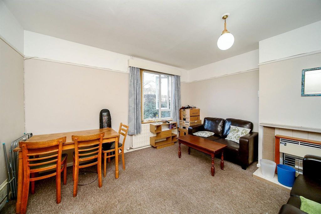 Property photo 2 of 15 Image