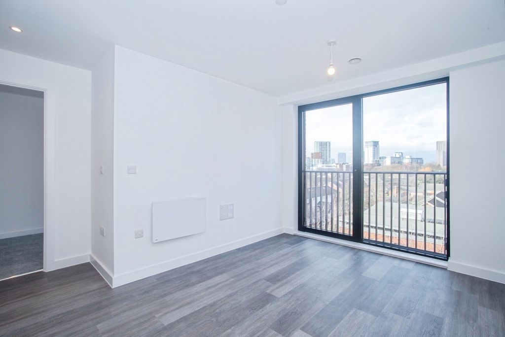 Property photo 3 of 13 Pbox-Img.Jpg