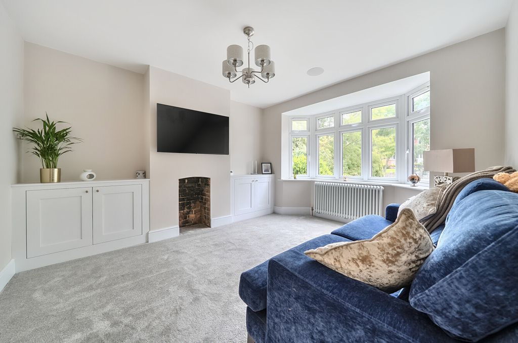 Property photo 3 of 16 1334581-3-6890A7E...