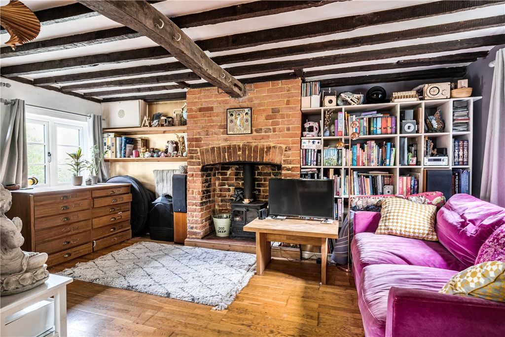 Property photo 2 of 17 Sitting Room