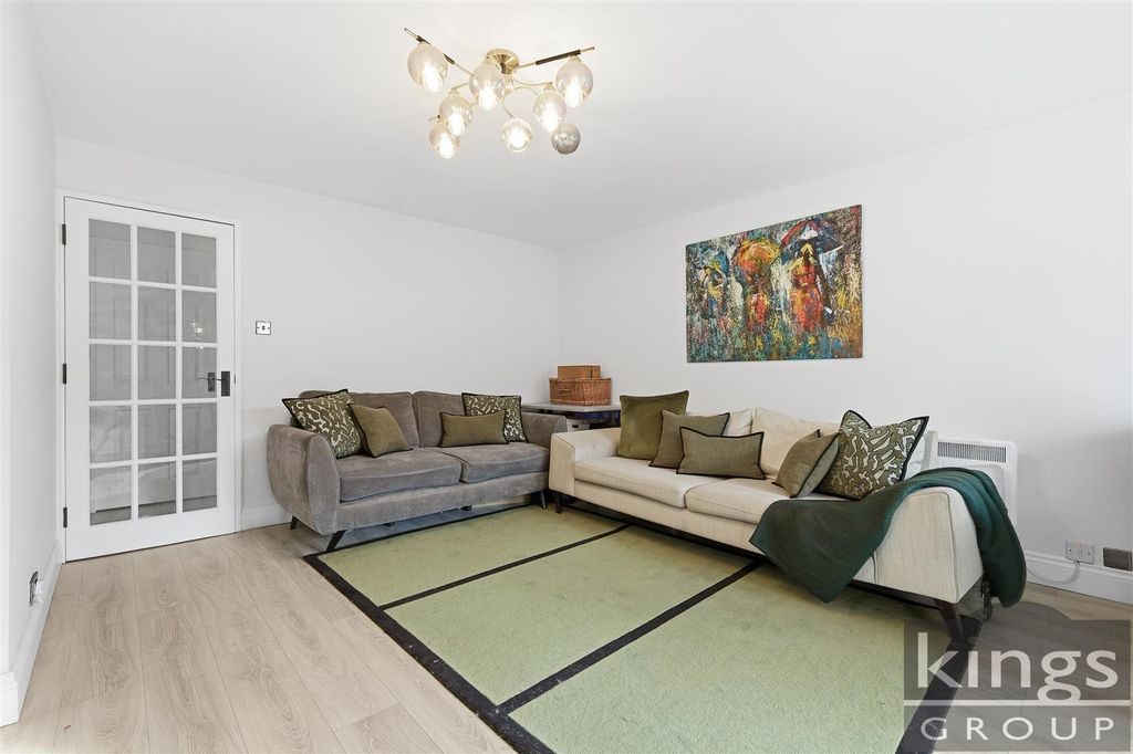 Property photo 3 of 21