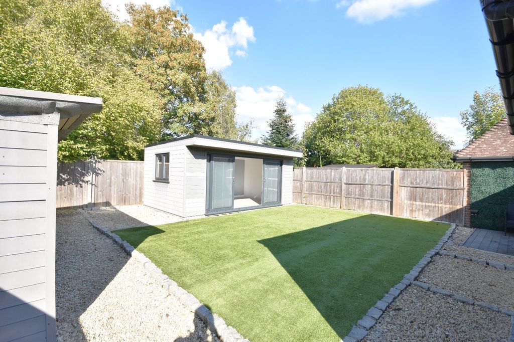 Property photo 3 of 16 Picture No. 01