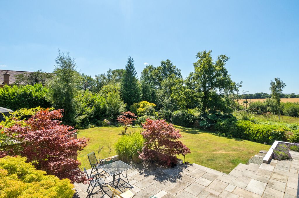 Property photo 2 of 27