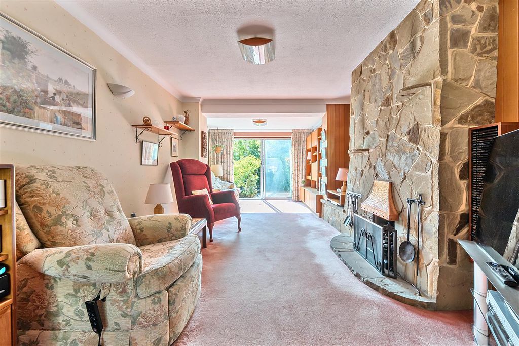 Property photo 3 of 16 Living Room