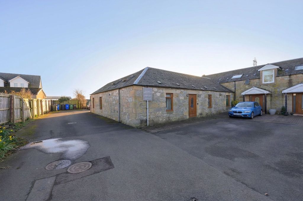 Property photo 1 of 31