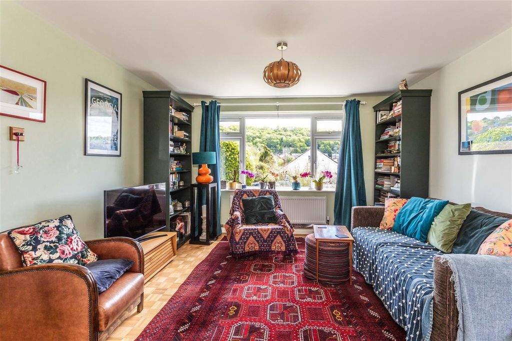 Property photo 2 of 35 57 Wellington Road-41.Jpg