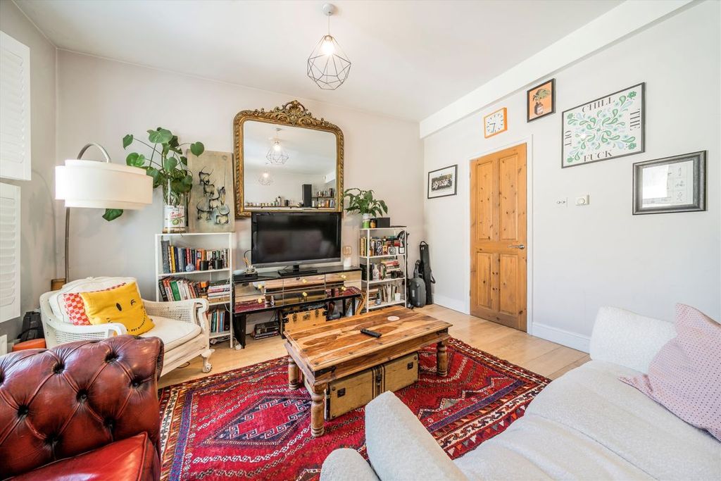 Property photo 2 of 7