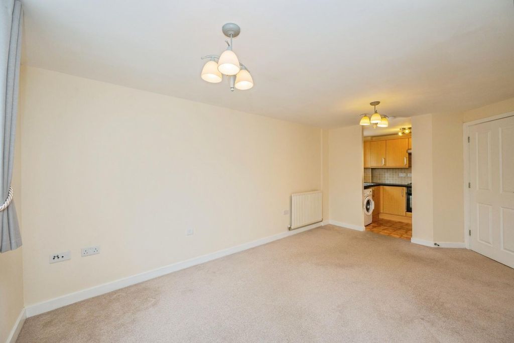 Property photo 3 of 16 14Marinaview-14.Jpg