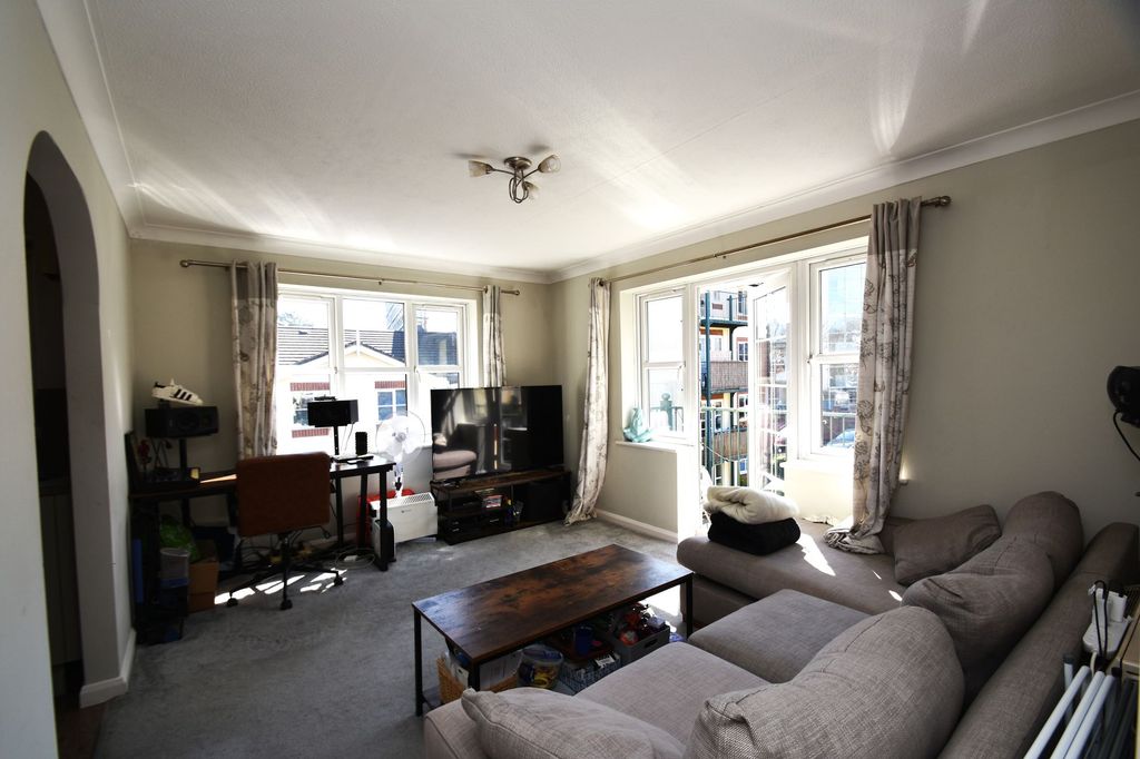 Property photo 3 of 7