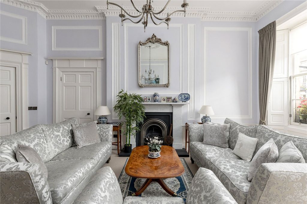 Property photo 2 of 24 Drawing Room