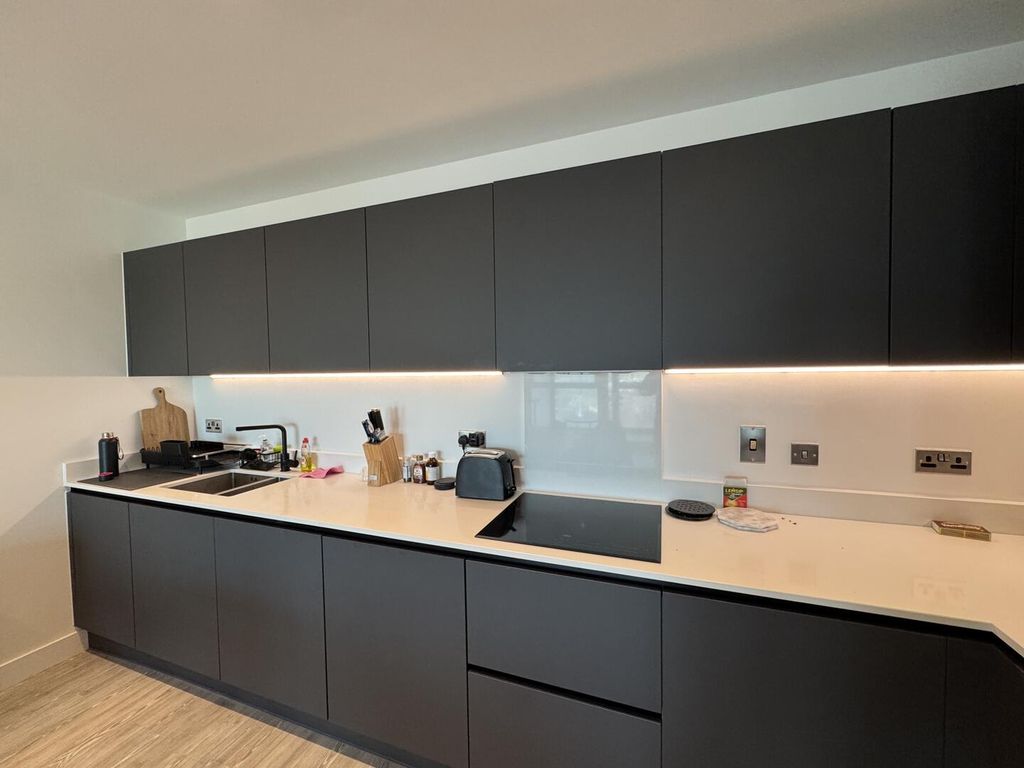 Property photo 1 of 9 Kitchen