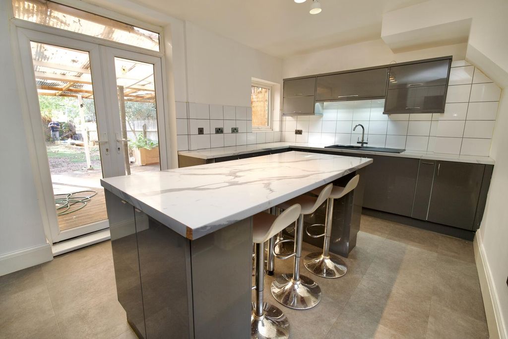 Property photo 3 of 13 Kitchen