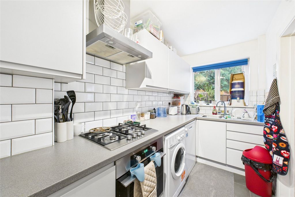 Property photo 2 of 7 Picture No. 20