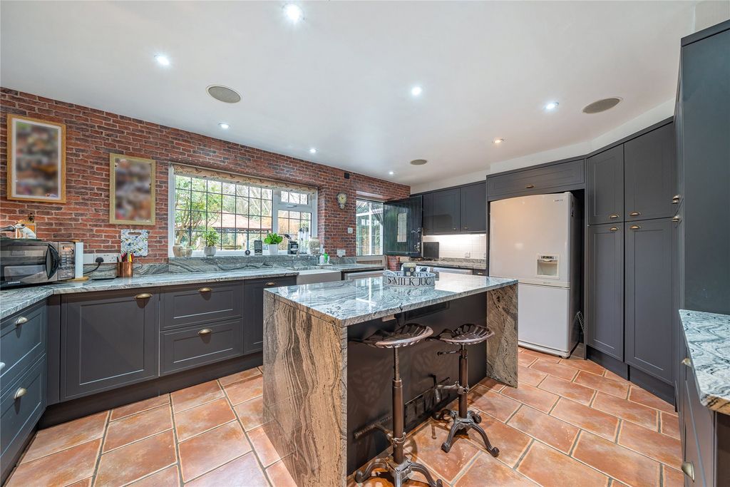 Property photo 2 of 23 Kitchen