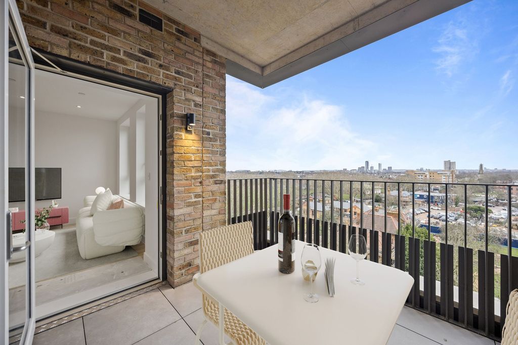 Property photo 2 of 7