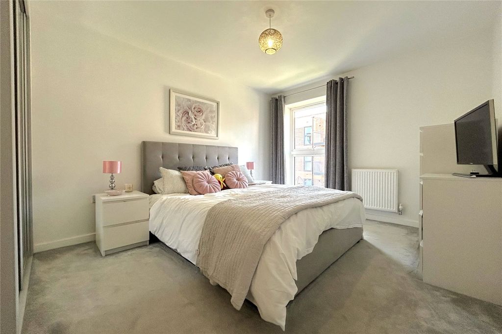 Property photo 2 of 12 Picture 2