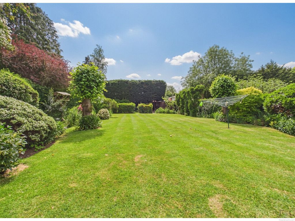 Additional image 5 of 6 bed detached house for saleMeadowcourt Road, Leicester LE2