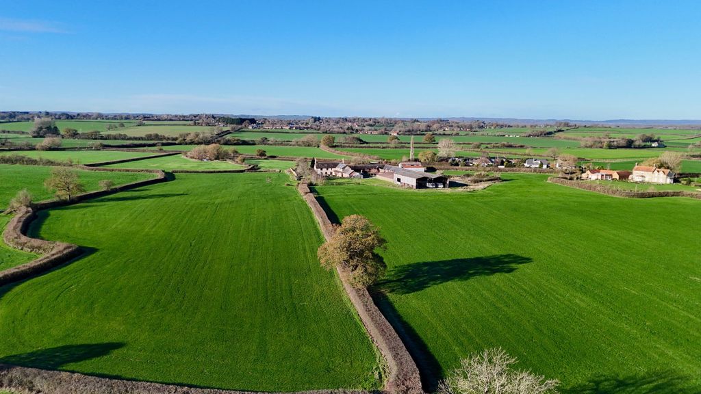 Property photo 3 of 23