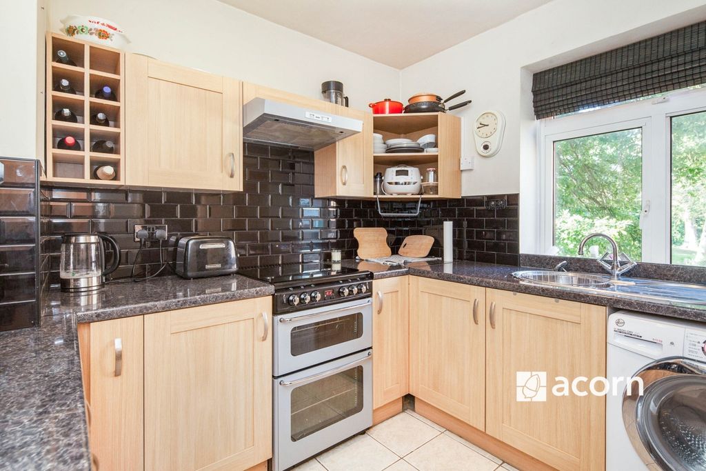 Property photo 2 of 10 E4045c3F-Db93-F01...