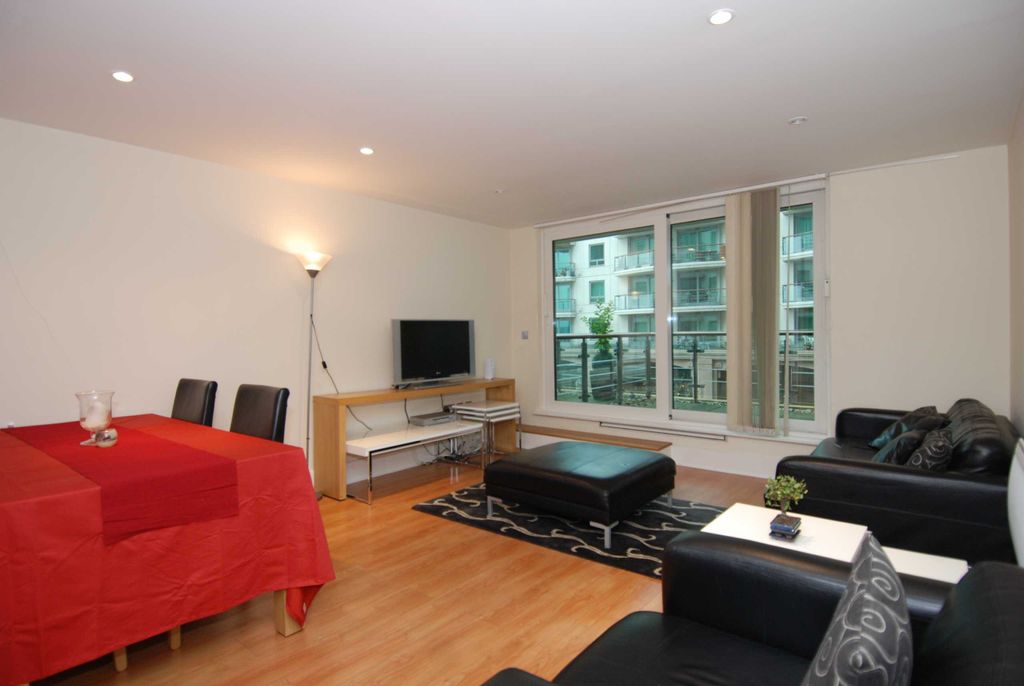 Property photo 1 of 18 Reception Room