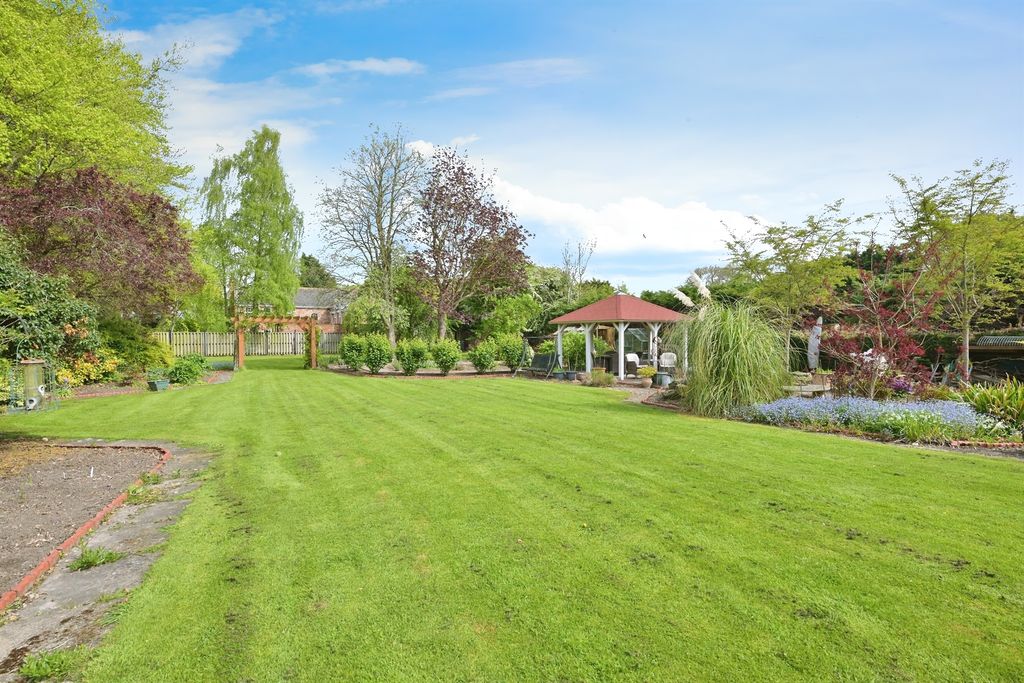 Property photo 3 of 26