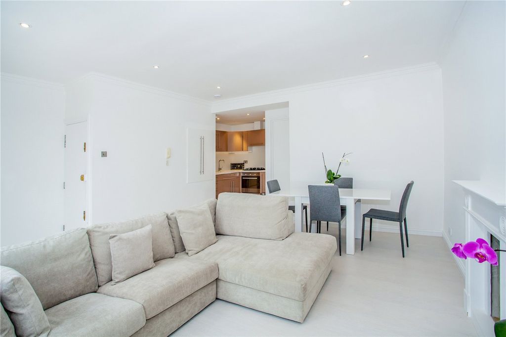 Property photo 2 of 6 Picture No. 10