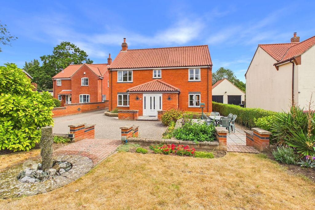 Property photo 2 of 31
