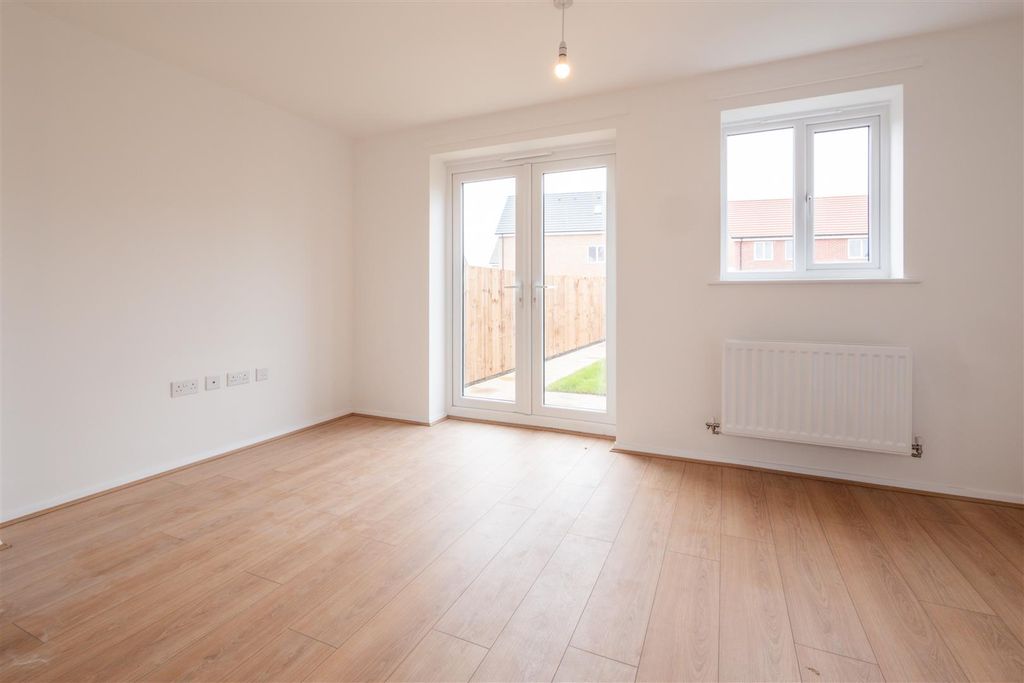 Property photo 3 of 18 P1655697.Jpg