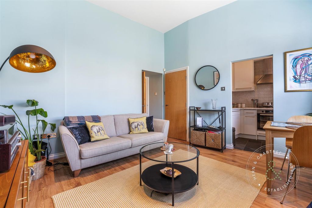 Property photo 3 of 38 Untitled-7.Jpg