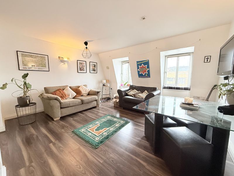 Property photo 1 of 17 Photo 8