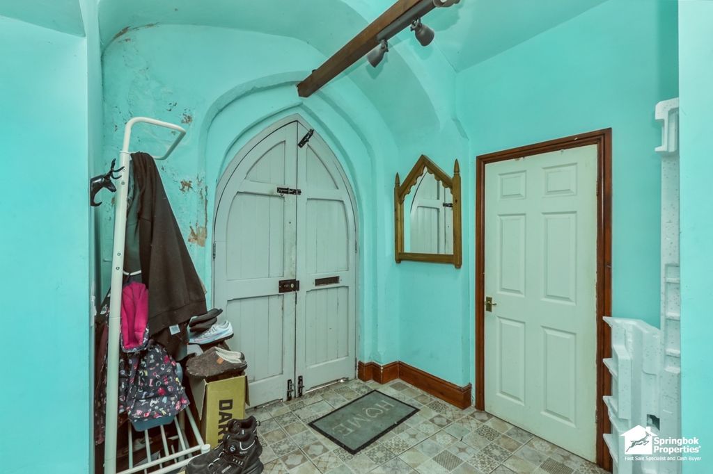 Property photo 2 of 17 Image 2